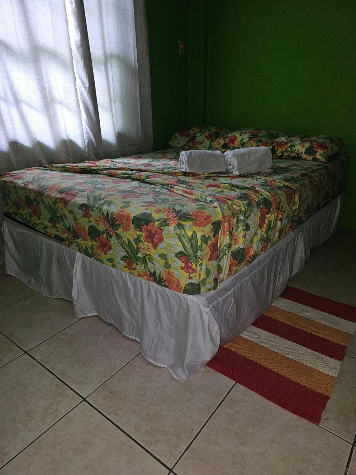 Fish Tobago Guesthouse Or Joy And Brandon Guesthouse Buccoo Kamer foto